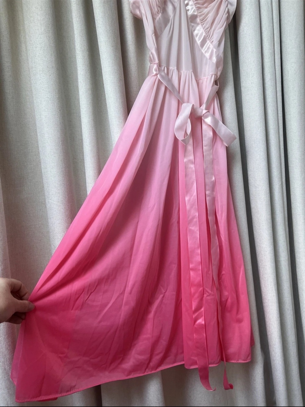 1960s Vanity Fair Ombré Pink Night Gown Sz 32 Gradient Pink To Fuschia Rare